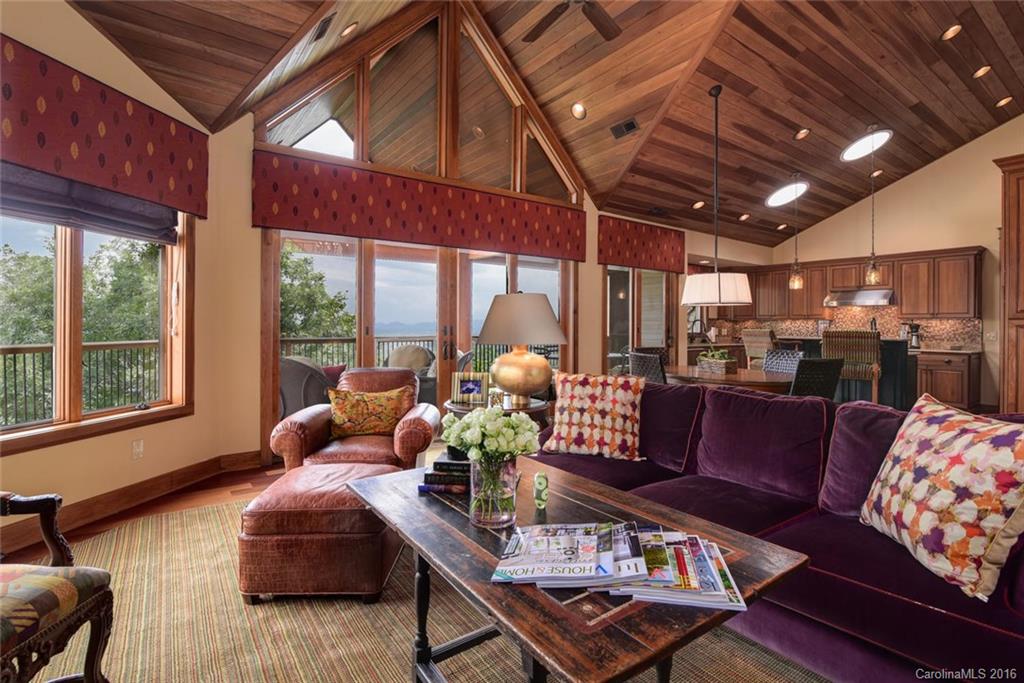 Reynolds Mountain - Residential