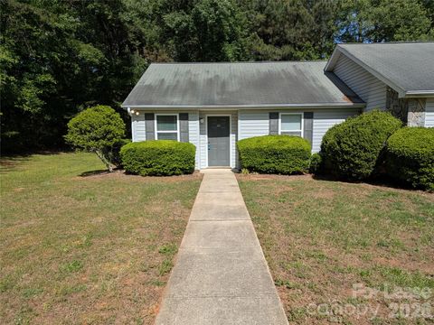 Photo of 111 Birdie Court, Mooresville, NC 28117 (MLS # 4380933)