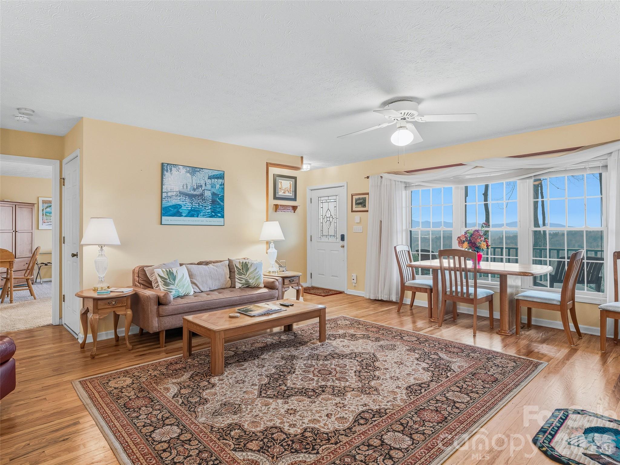 Emerald Hills - Residential