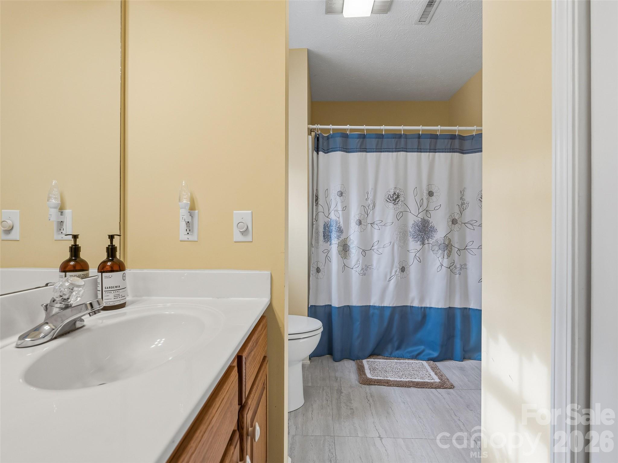 Emerald Hills - Residential