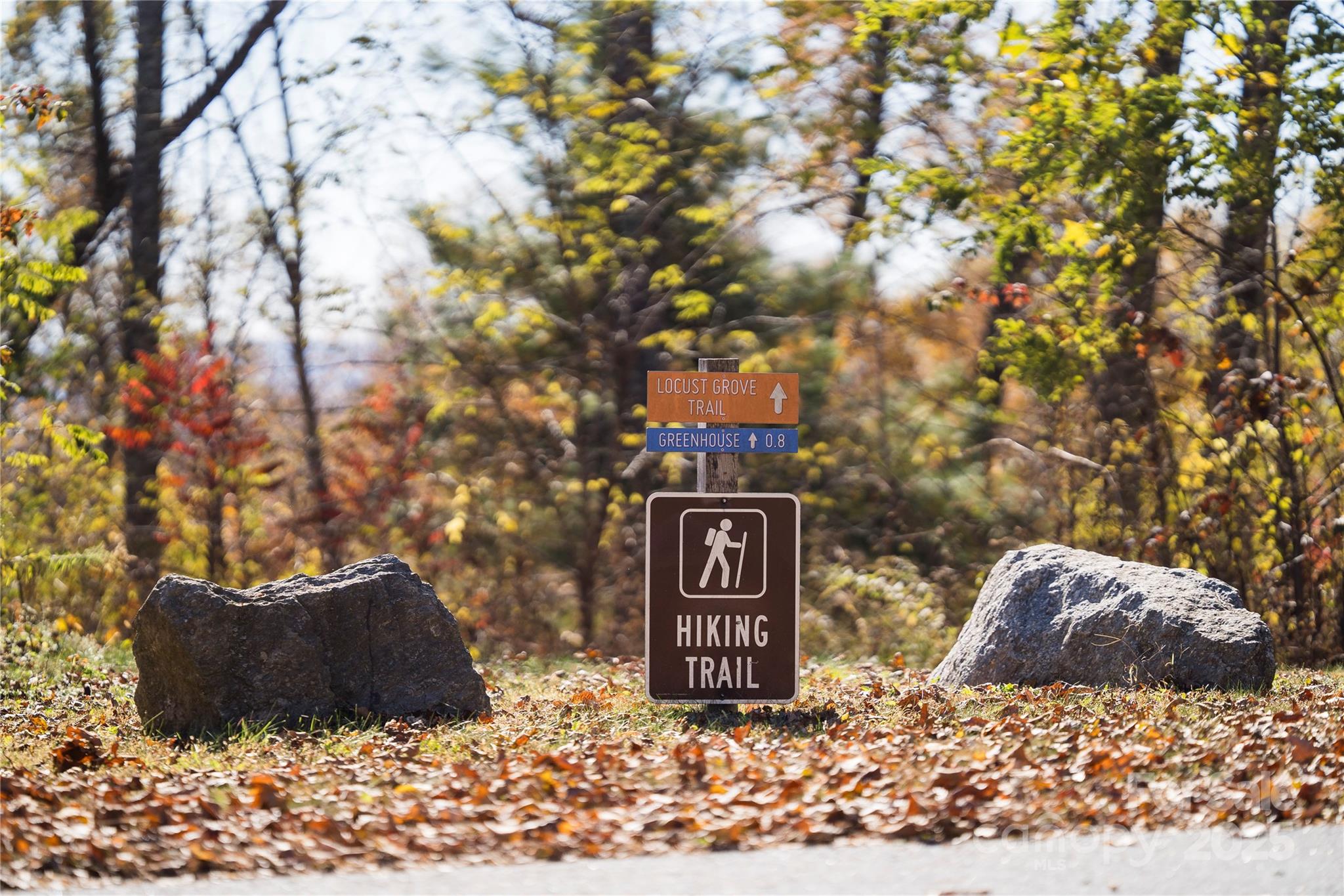 Couch Mountain - Land