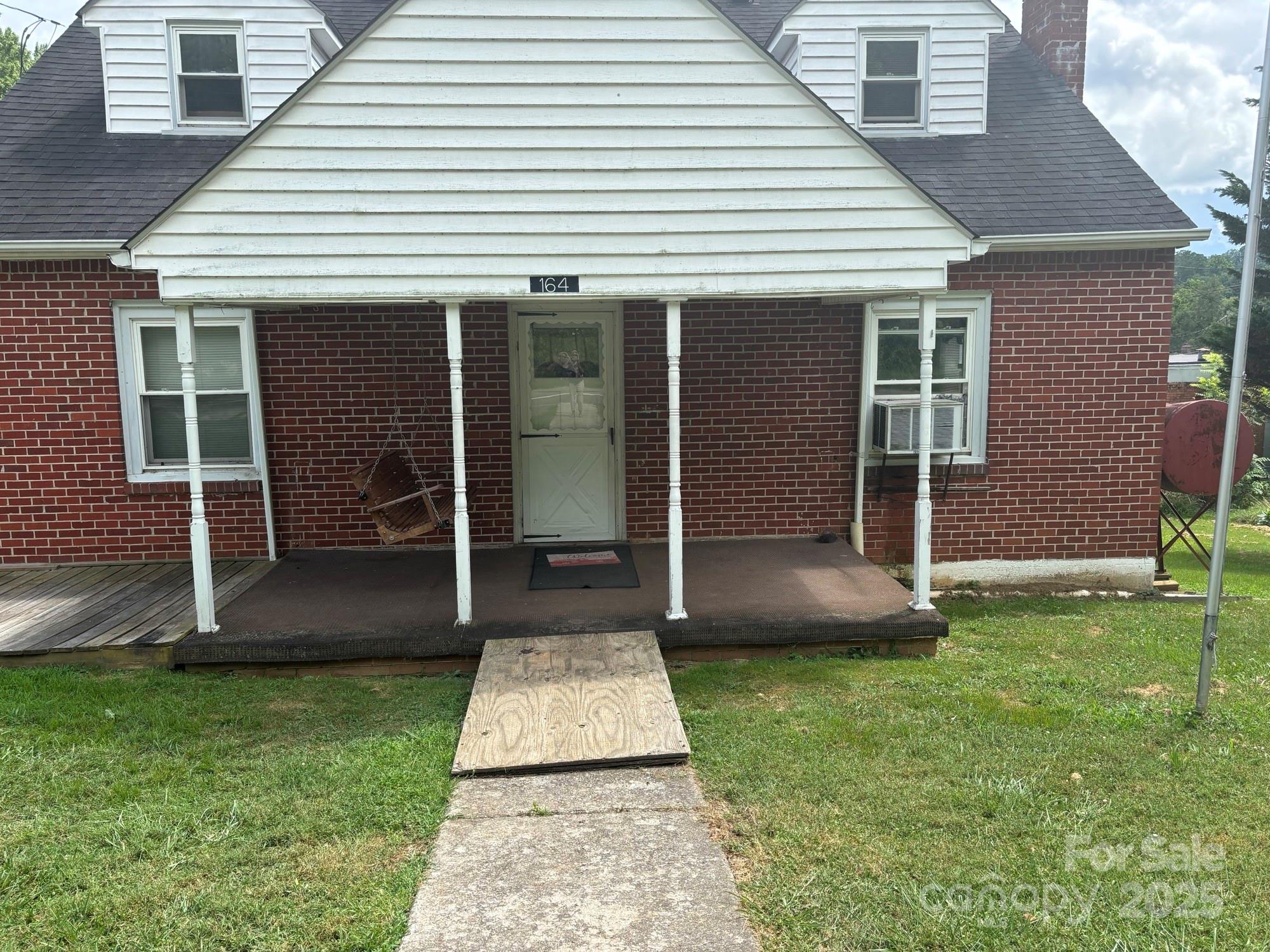 164 N Mitchell Avenue