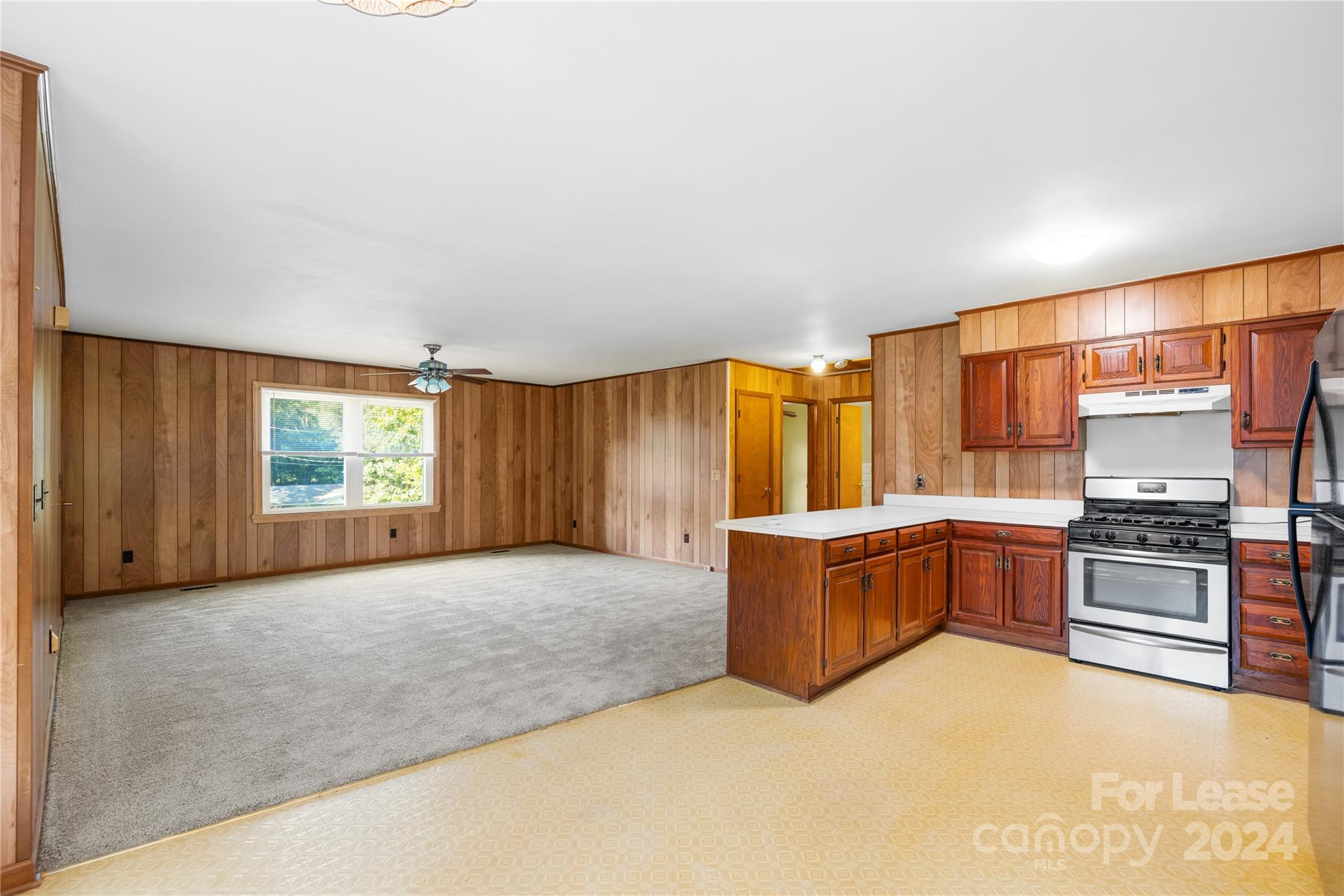 Eleanor Acres - Residential Lease