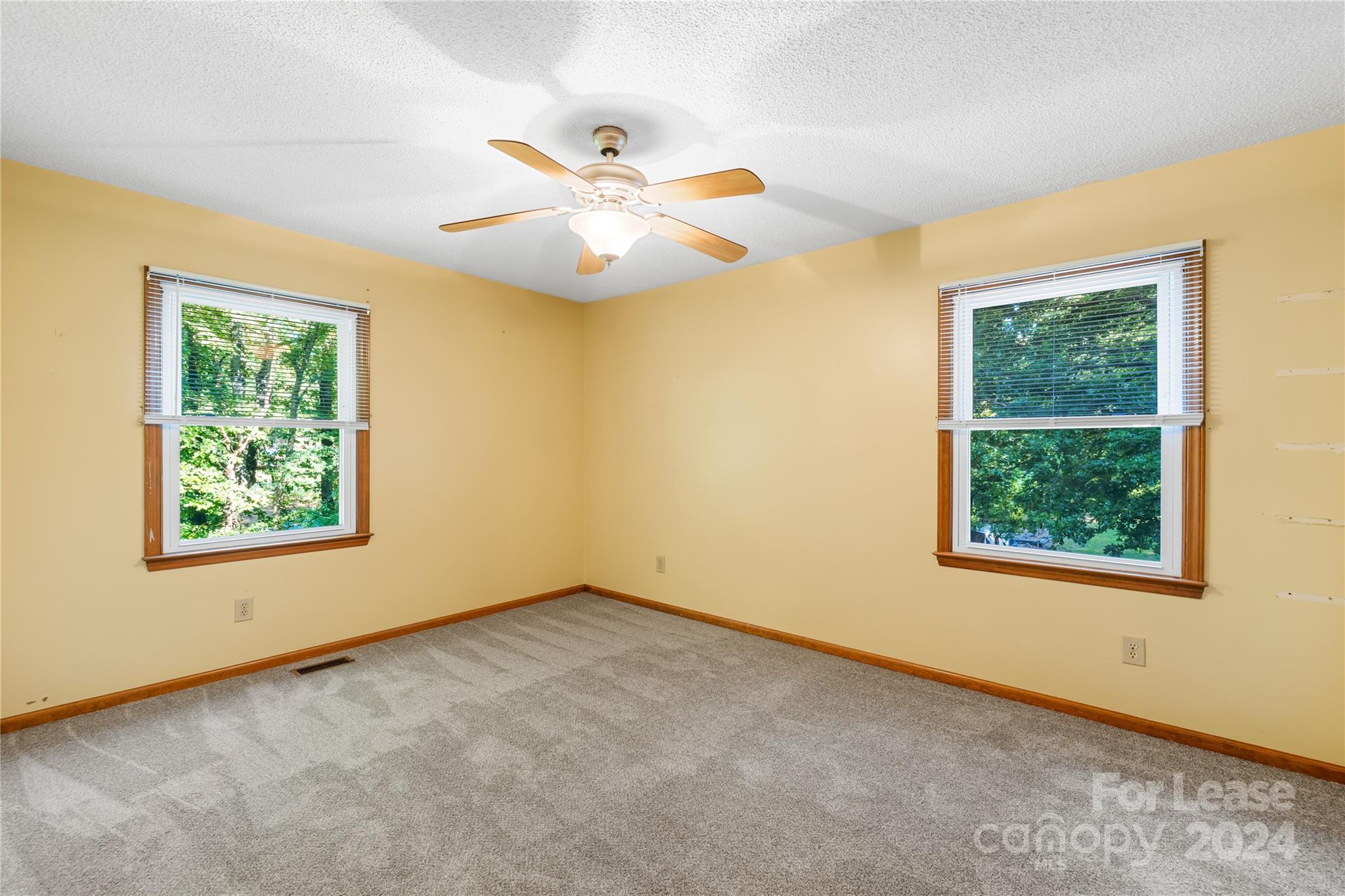 Eleanor Acres - Residential Lease