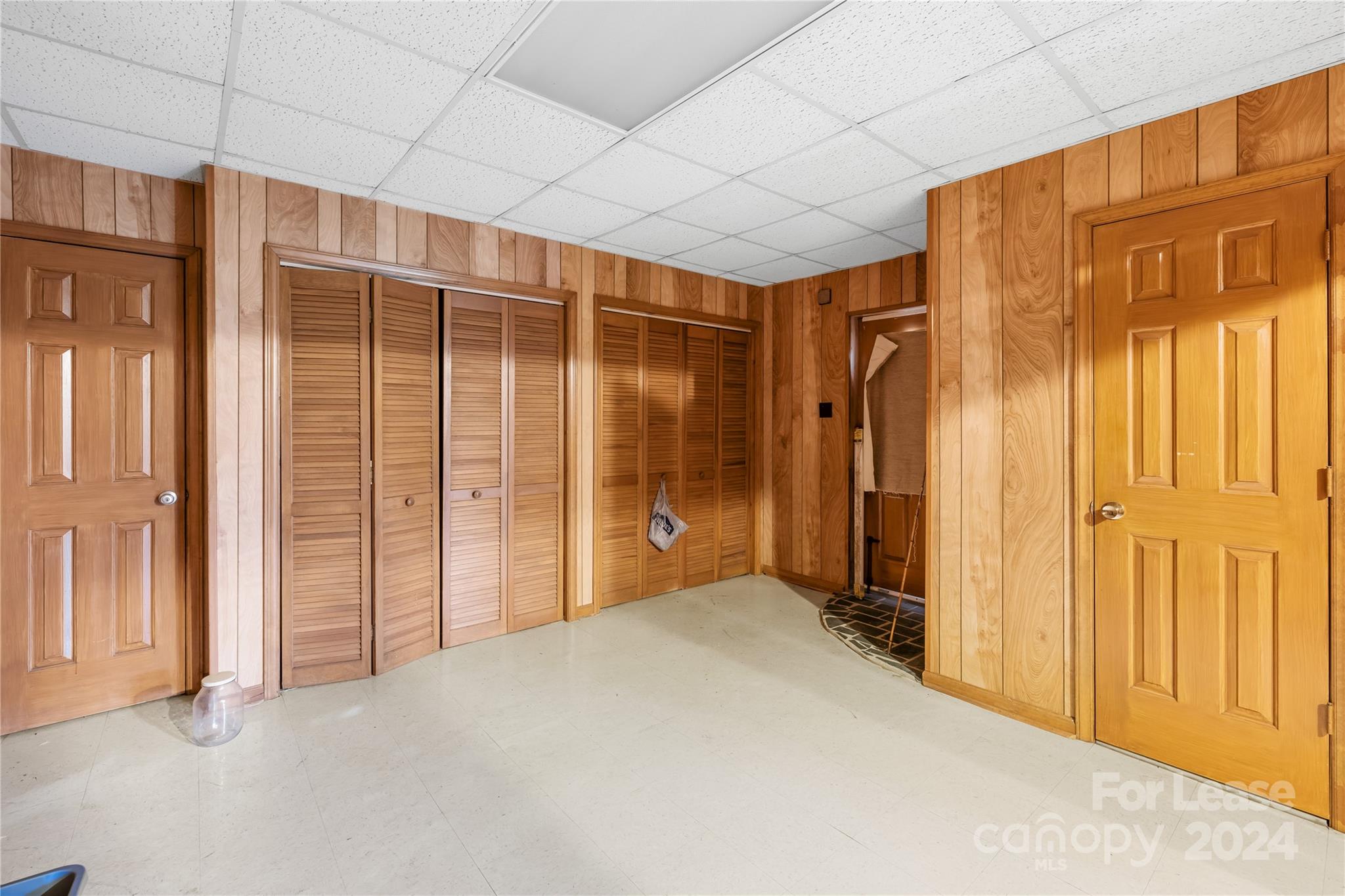 Eleanor Acres - Residential Lease