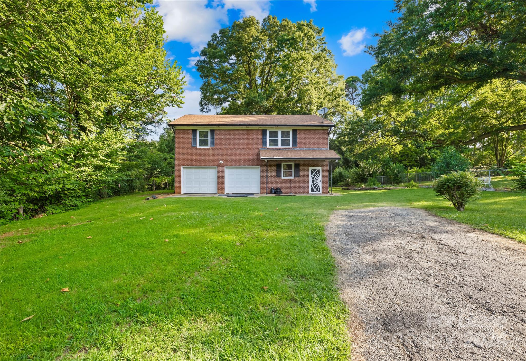 Eleanor Acres - Residential Lease