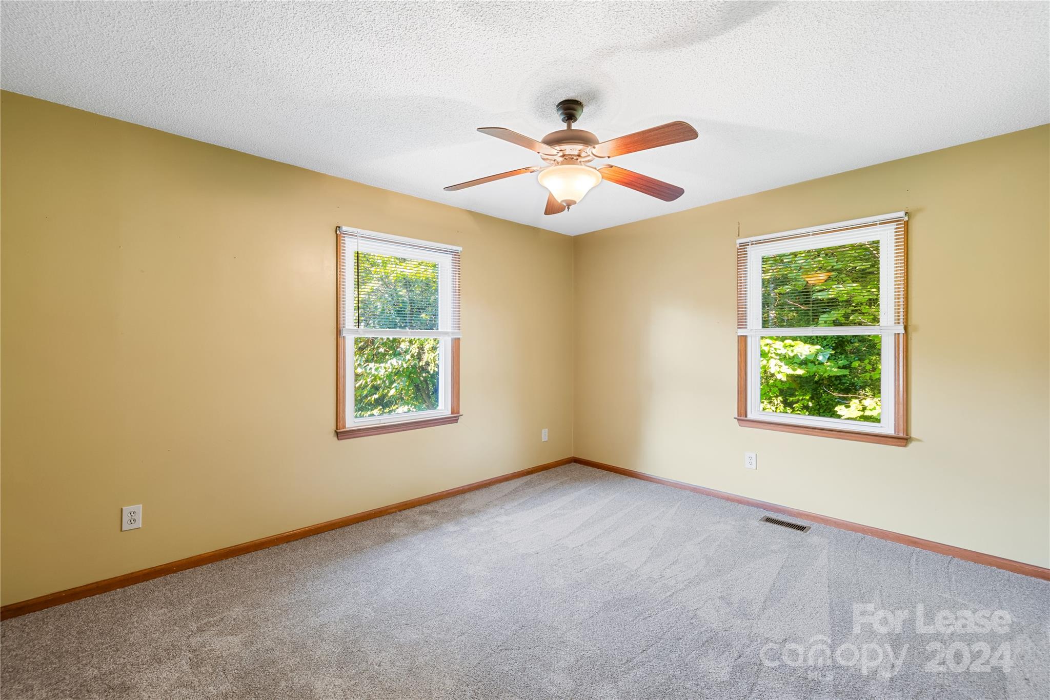 Eleanor Acres - Residential Lease