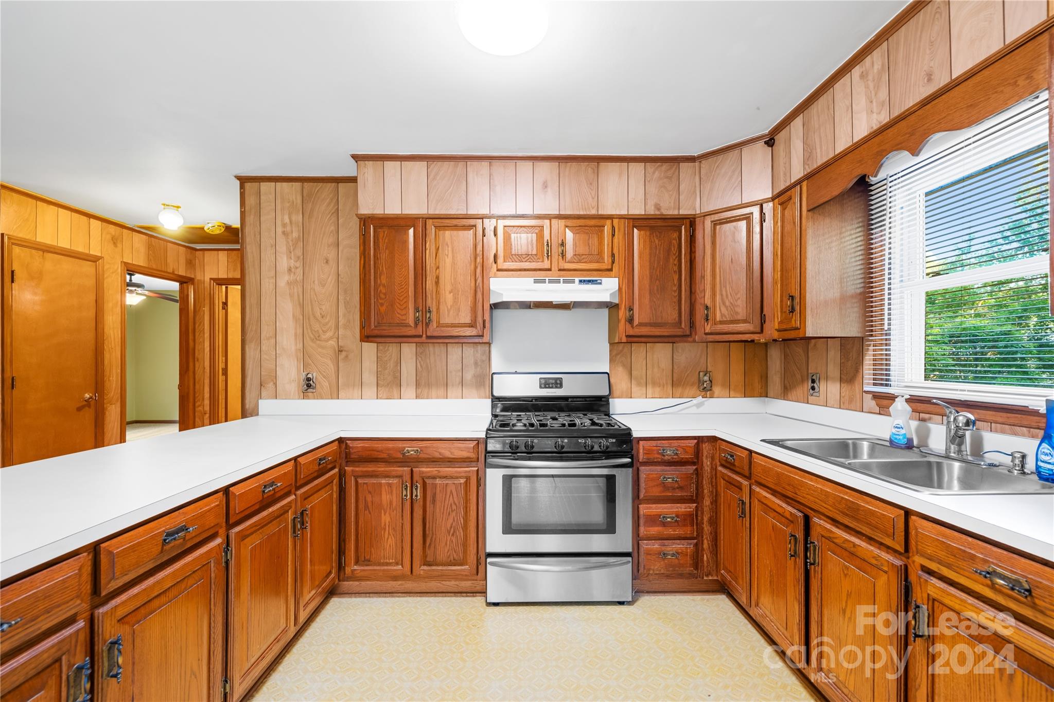 Eleanor Acres - Residential Lease