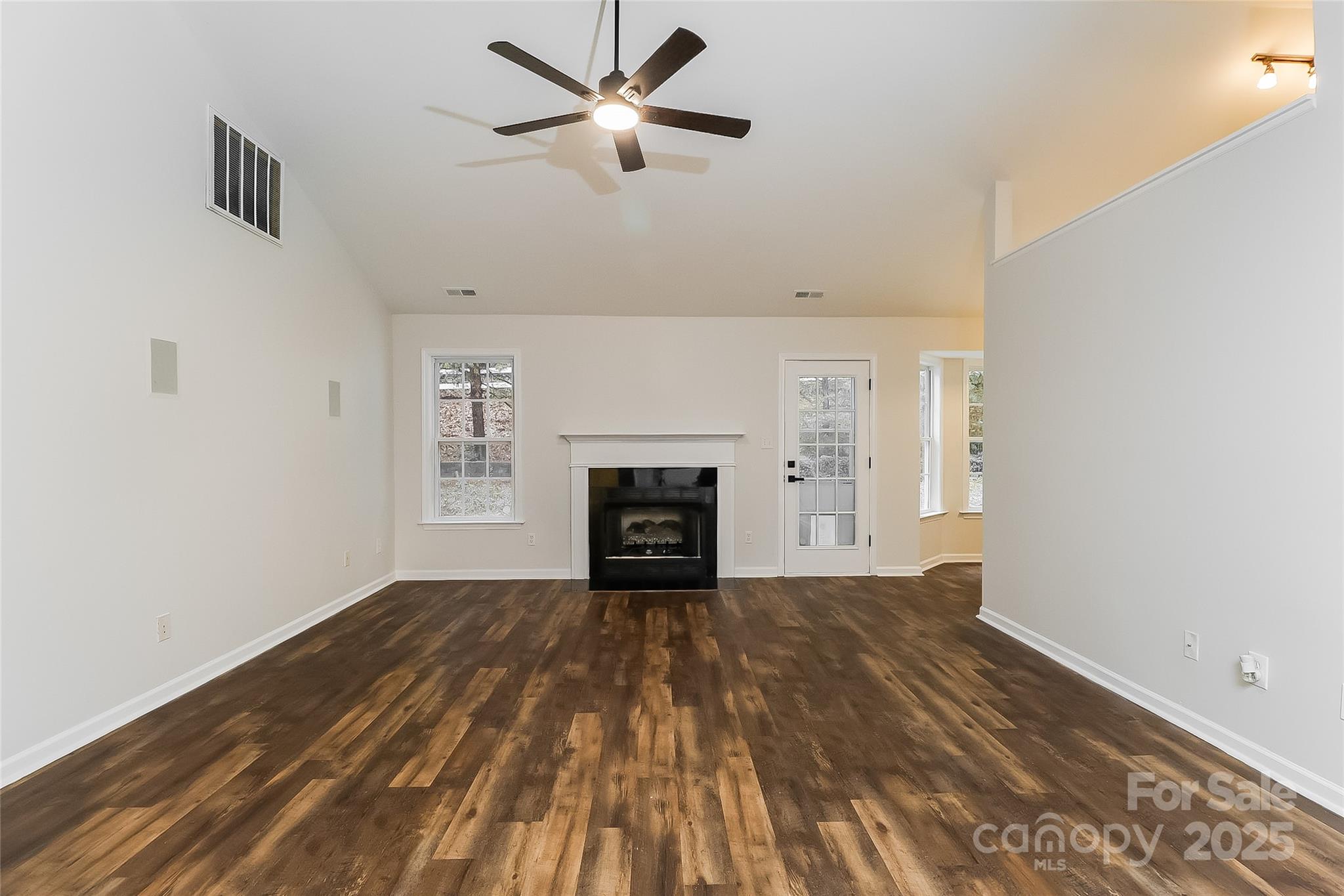 124 Autumn Woods Boulevard