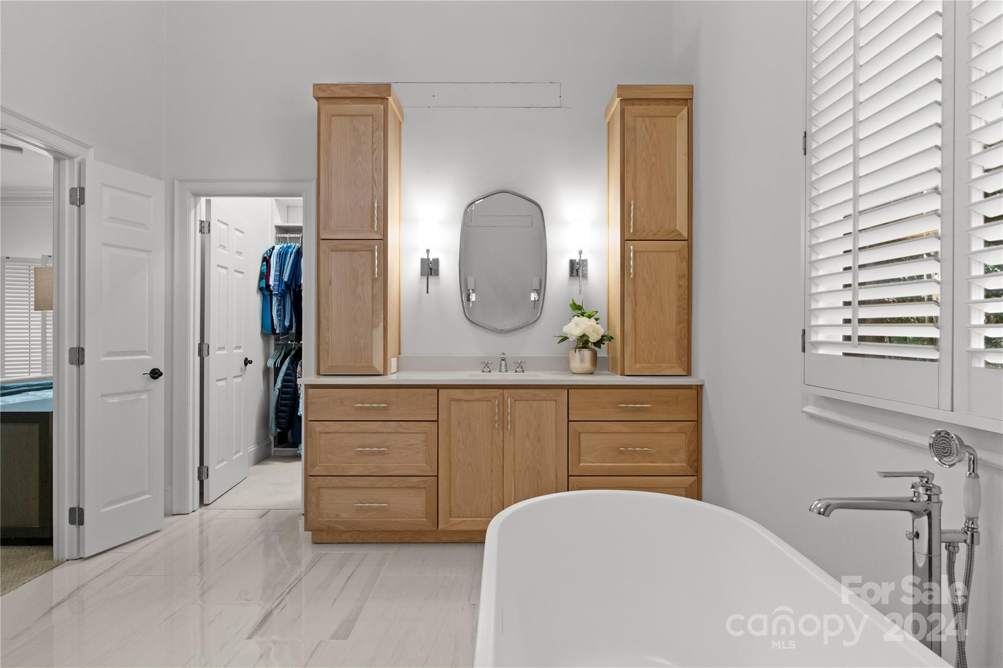 The Peninsula - Residential