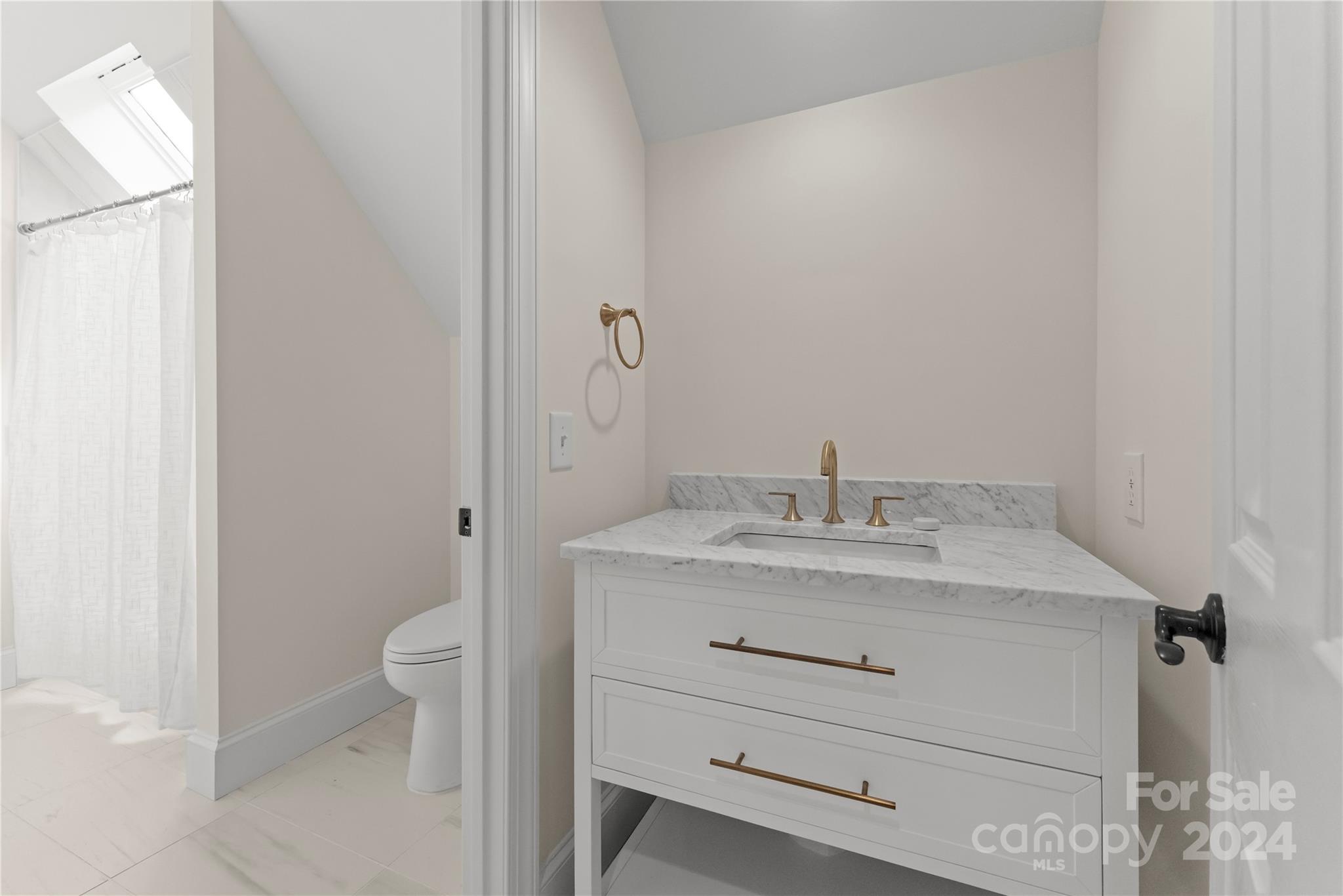 The Peninsula - Residential