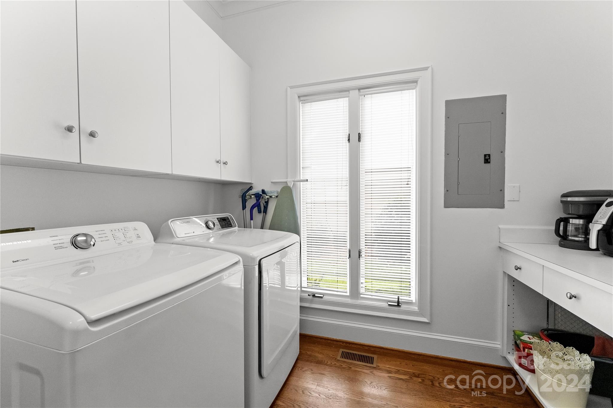 The Peninsula - Residential