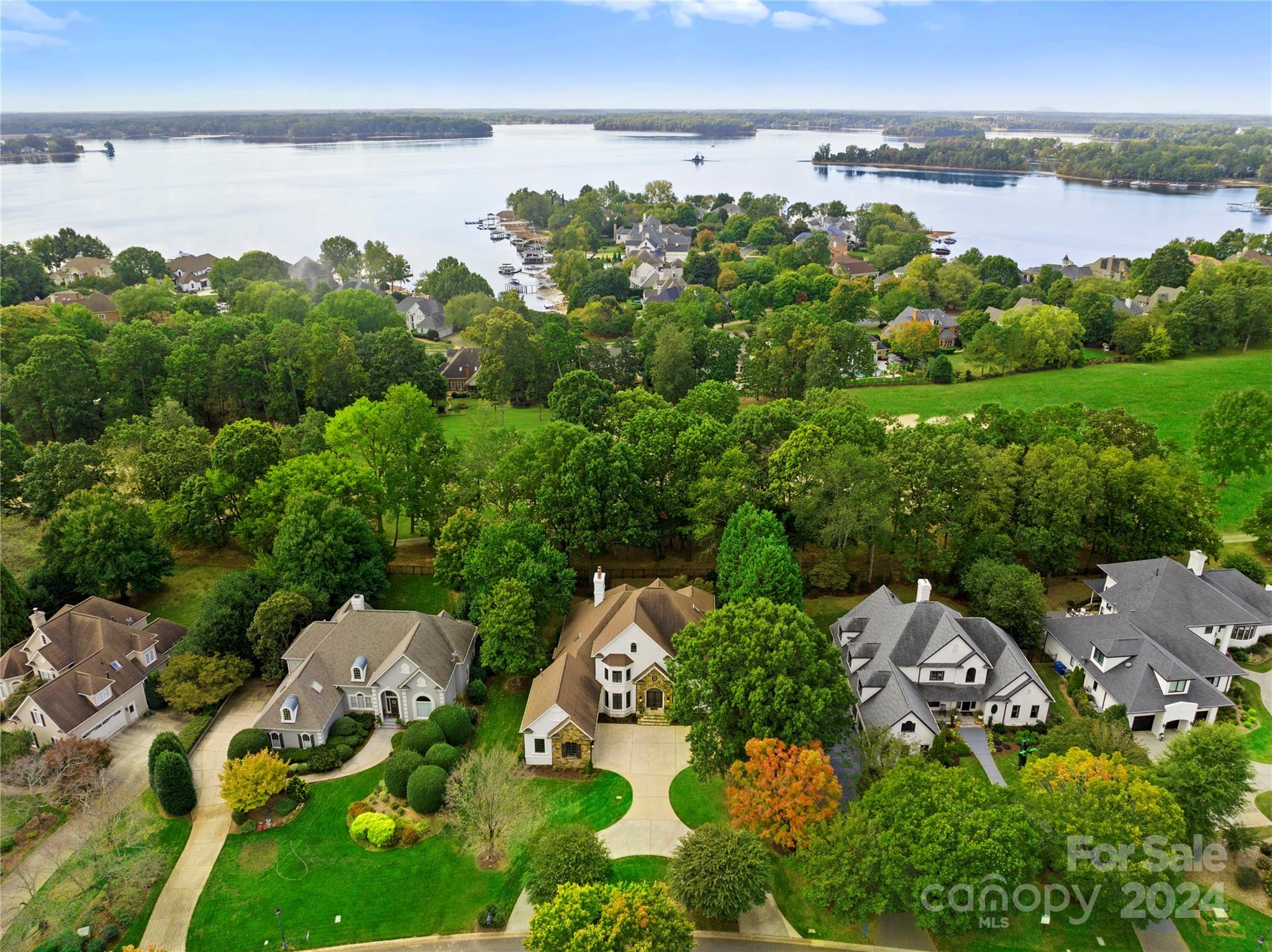 The Peninsula - Residential