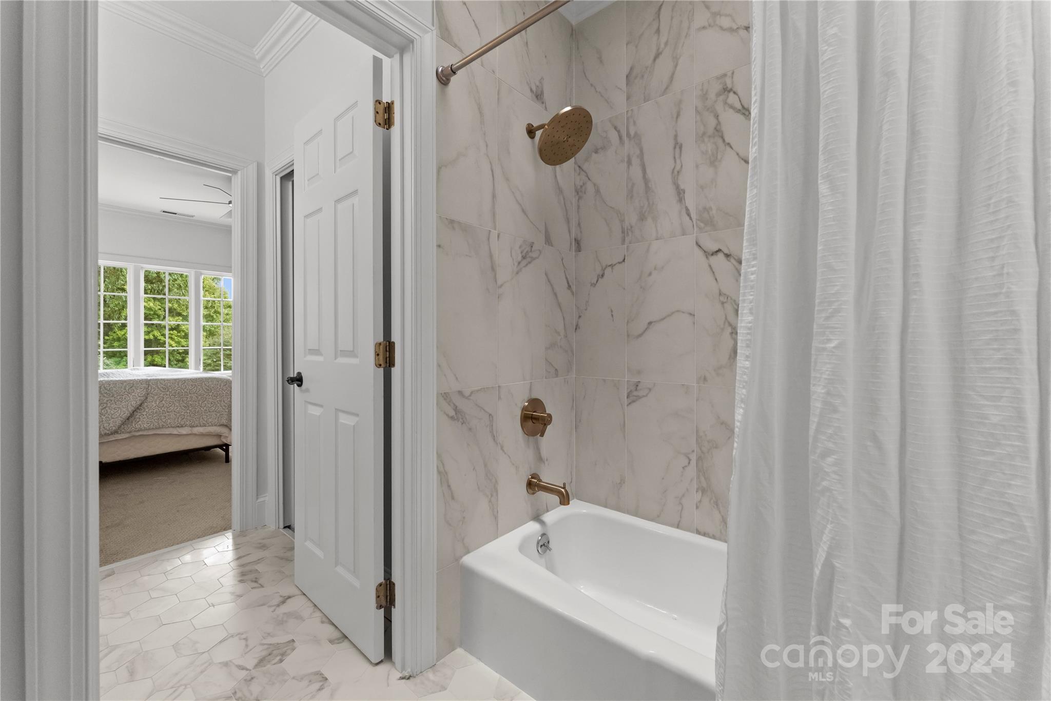 The Peninsula - Residential