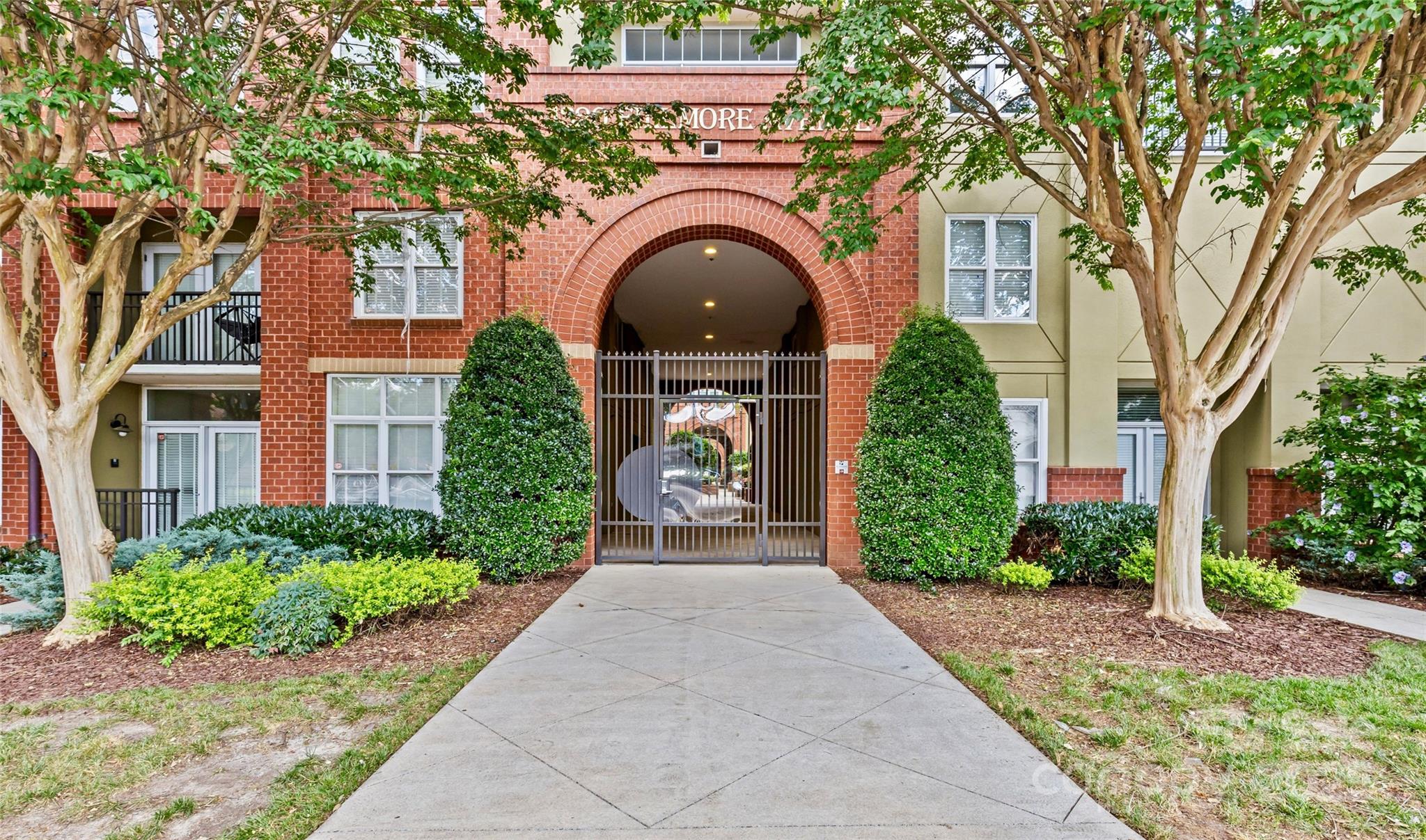 Charlotte, North Carolina 28203, United States, 2 Bedrooms Bedrooms, ,2 BathroomsBathrooms,Residential,Active,182529