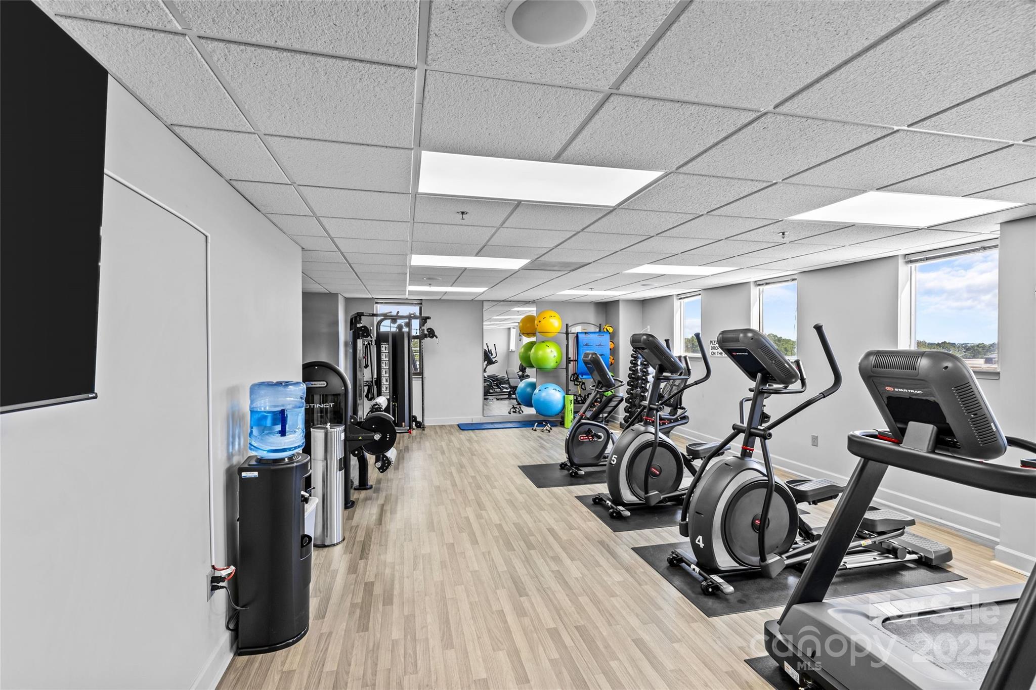 Charlotte, North Carolina 28203, United States, 2 Bedrooms Bedrooms, ,2 BathroomsBathrooms,Residential,Active,182529