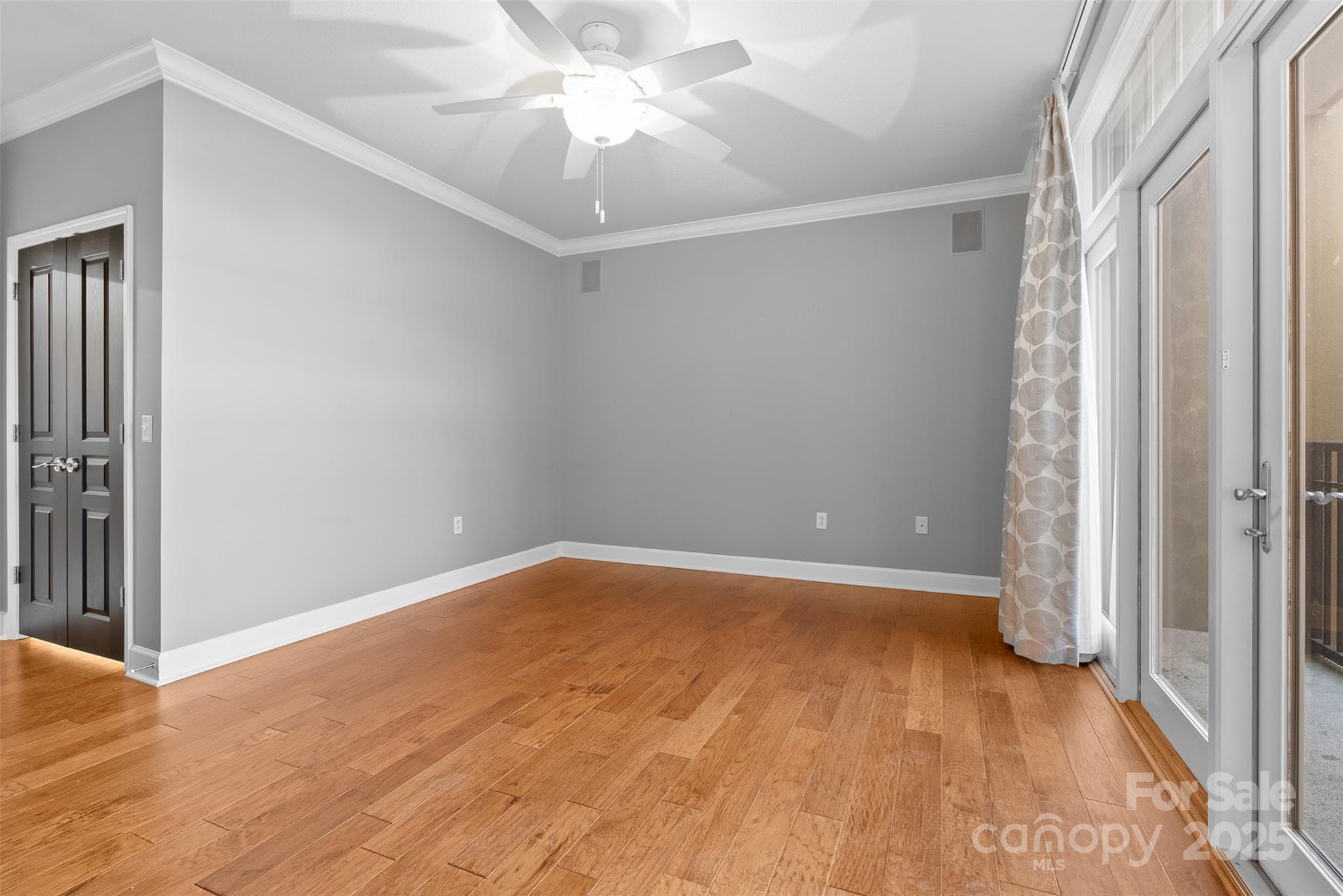 Charlotte, North Carolina 28203, United States, 2 Bedrooms Bedrooms, ,2 BathroomsBathrooms,Residential,Active,182529