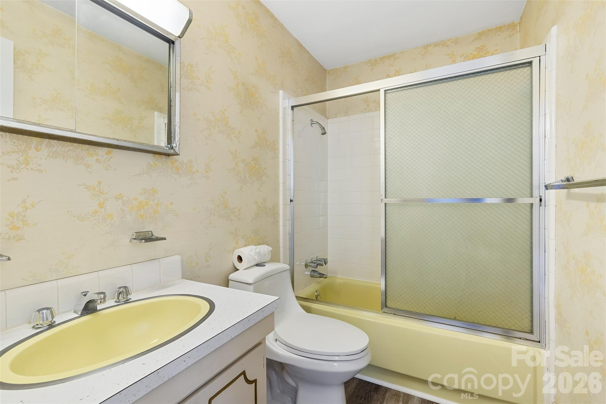 Country Club Estates - Residential