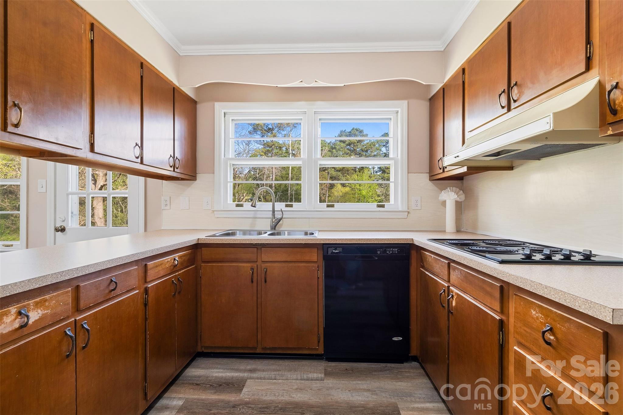 Country Club Estates - Residential