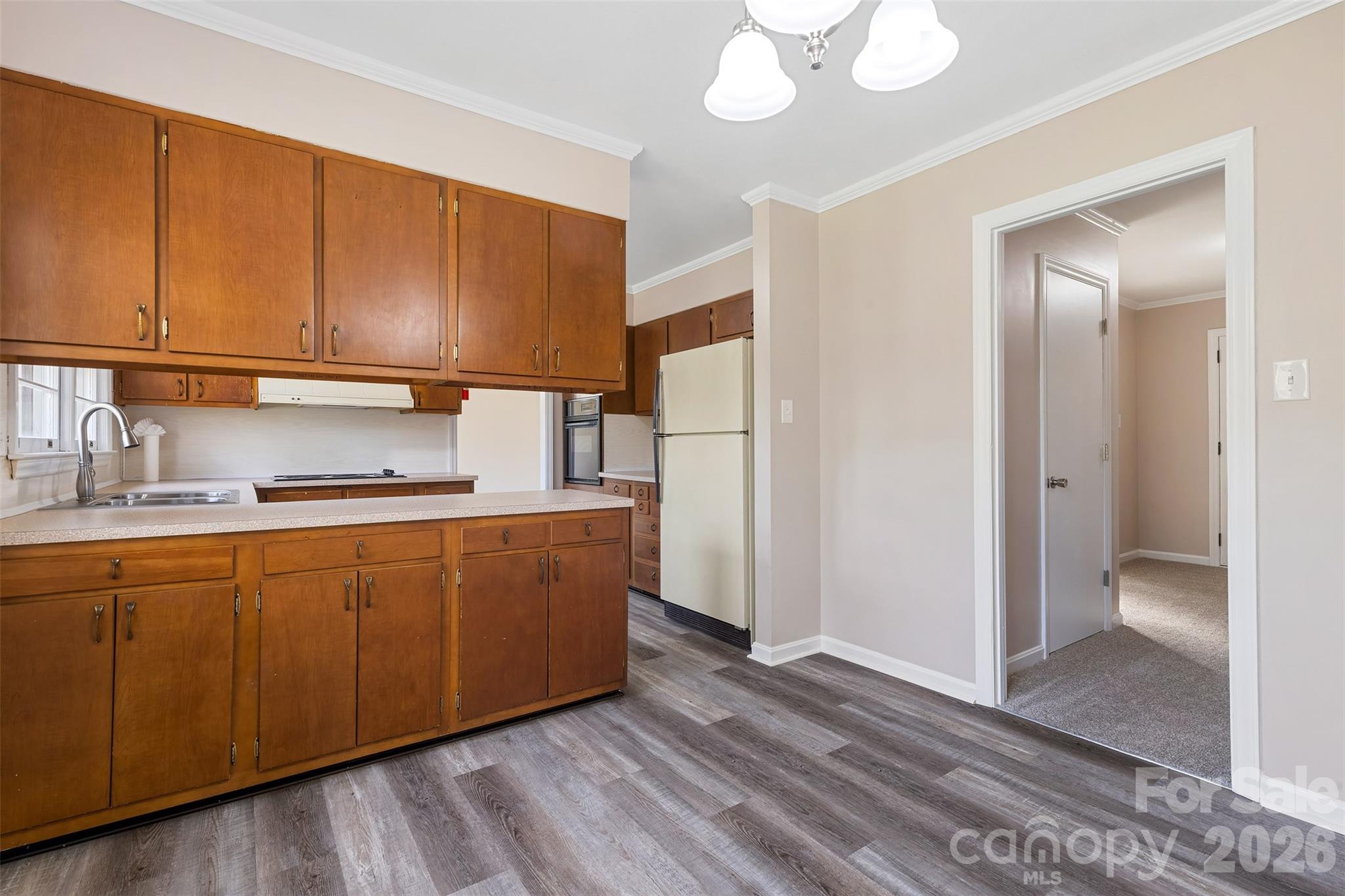 Country Club Estates - Residential