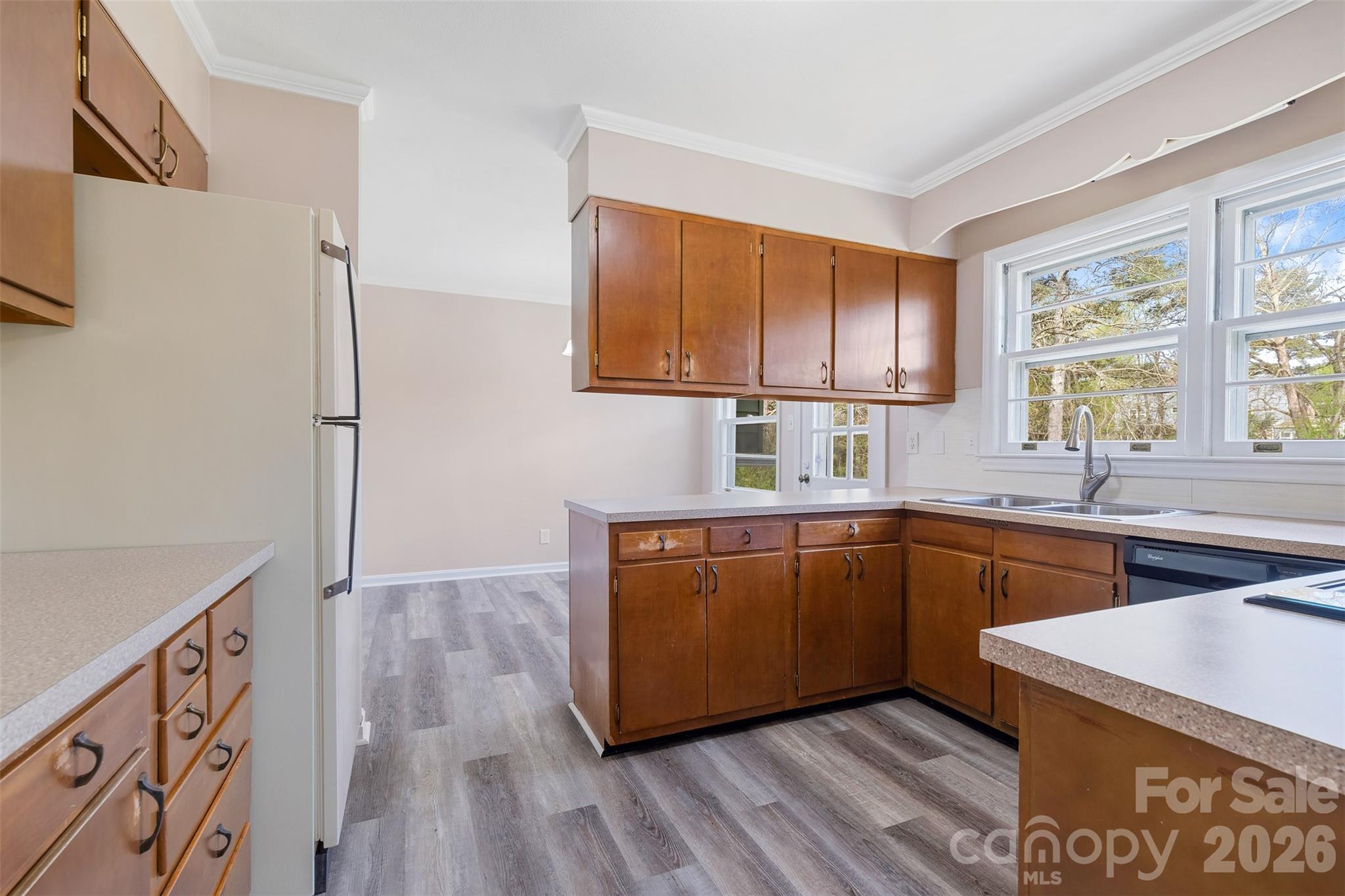 Country Club Estates - Residential