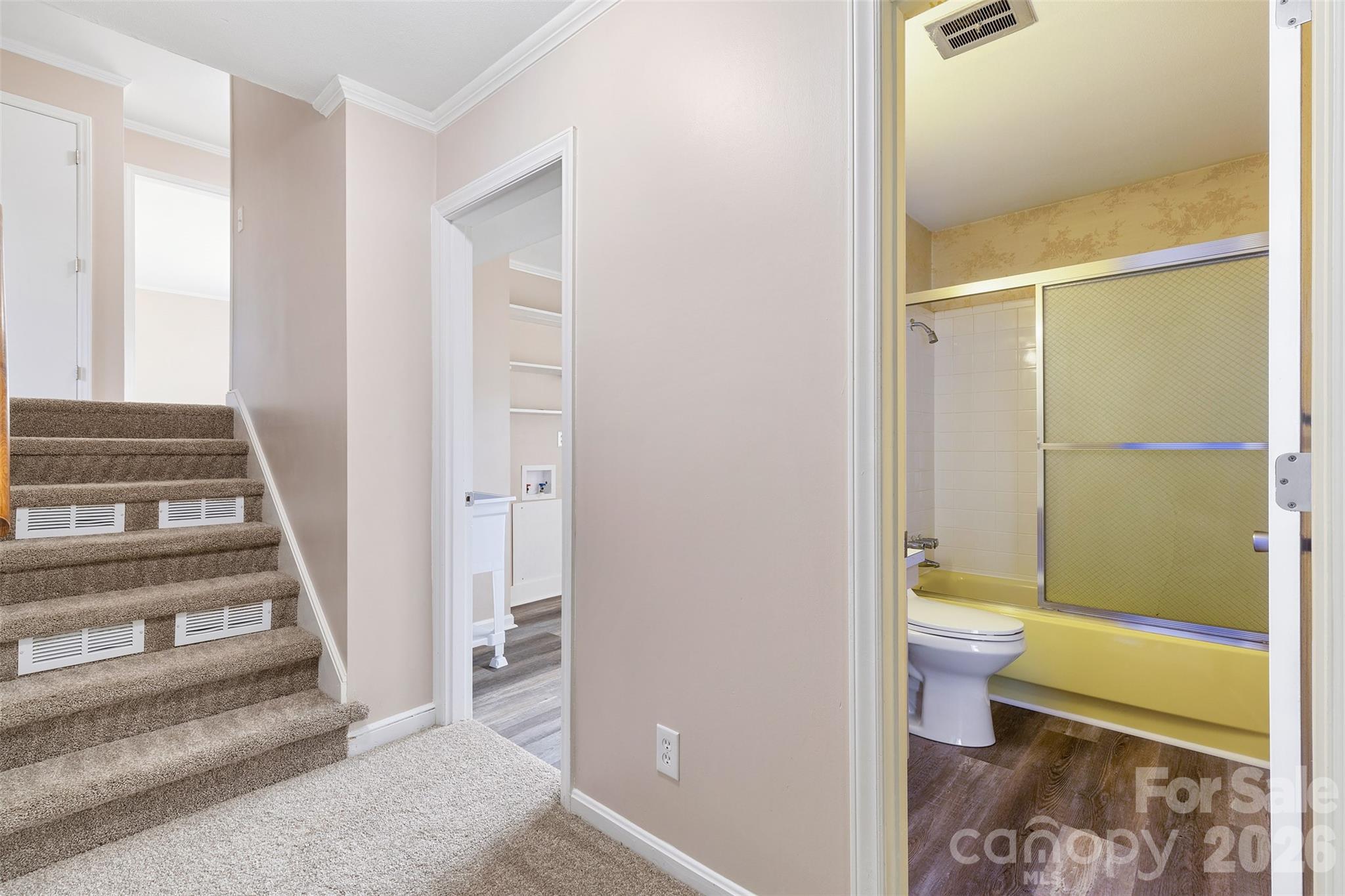 Country Club Estates - Residential