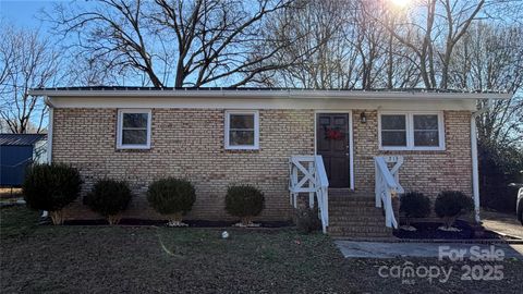 513 Holly Street Dallas NC 28034