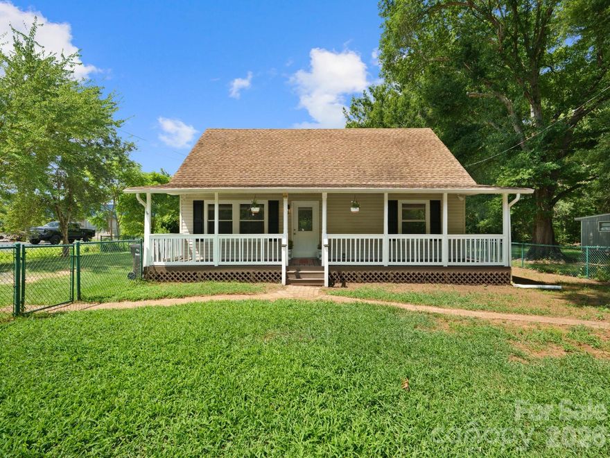 Welcome Home!
Step inside this beautifully updated home that perfectly blends comfort, style, and convenience. With 4 spacious bedrooms and 2 modern bathrooms, there’s room for everyone to live, relax, and grow.

The modern kitchen features sleek stainless steel appliances, fresh finishes, and plenty of space to cook and entertain. Enjoy quiet evenings on the cozy front porch, the perfect spot to unwind and take in those crisp fall nights.

Ideally located near shopping, dining, parks, and more, this home keeps you close to everything you love. As an added bonus, the seller is including a One-Year Home Warranty at closing — giving you peace of mind from day one.

Come see this move-in-ready gem before it’s gone!