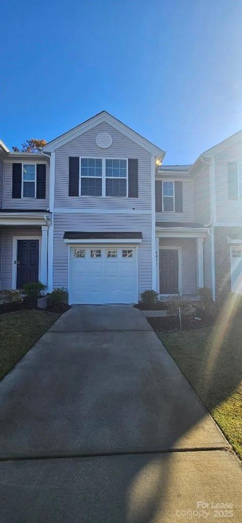 Photo of 8017 Murray Branch Drive, Charlotte, NC 28216 (MLS # 4334137)