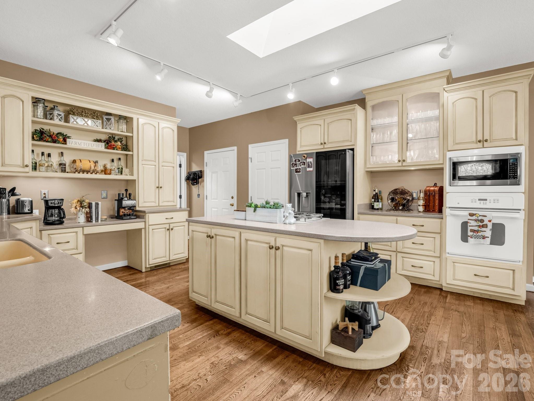 Gateway Mountain - Residential