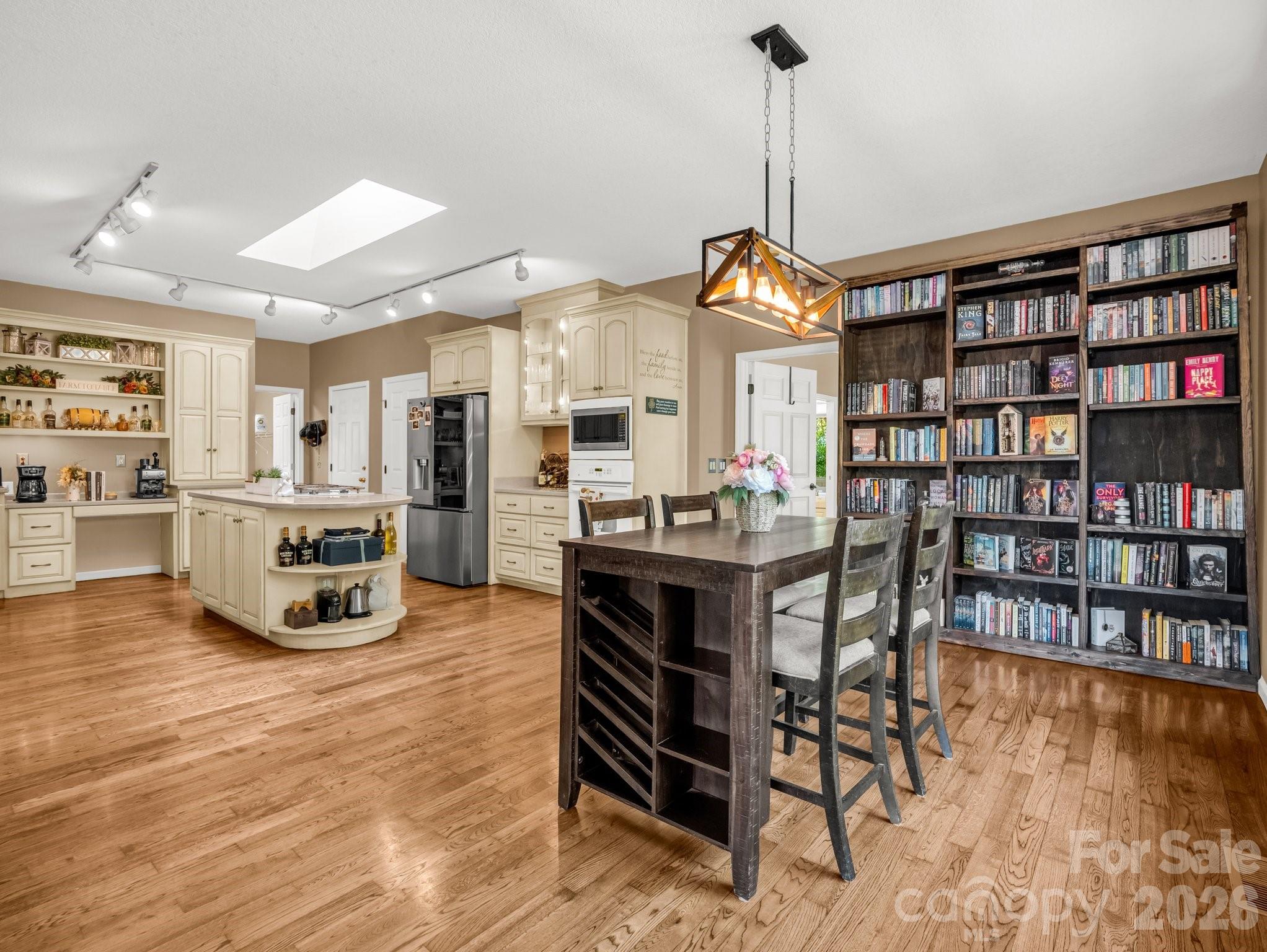 Gateway Mountain - Residential