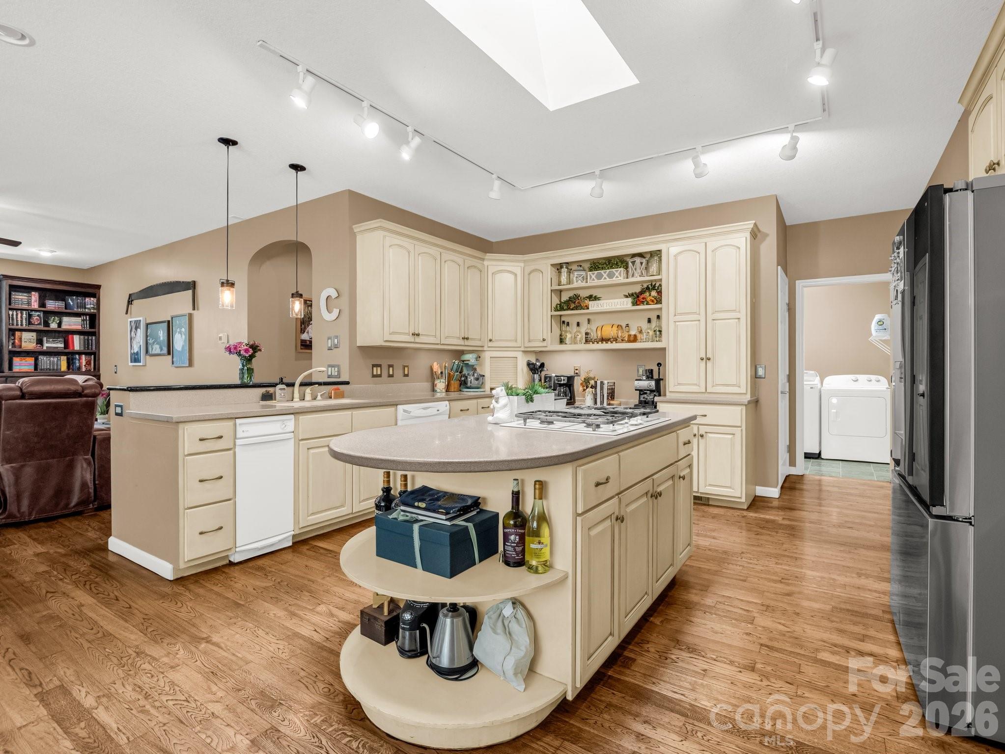 Gateway Mountain - Residential