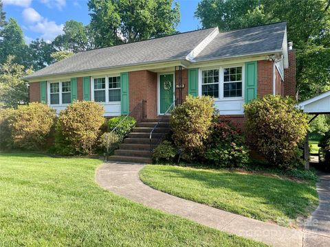 5806 Whitingham Drive Charlotte NC 28215