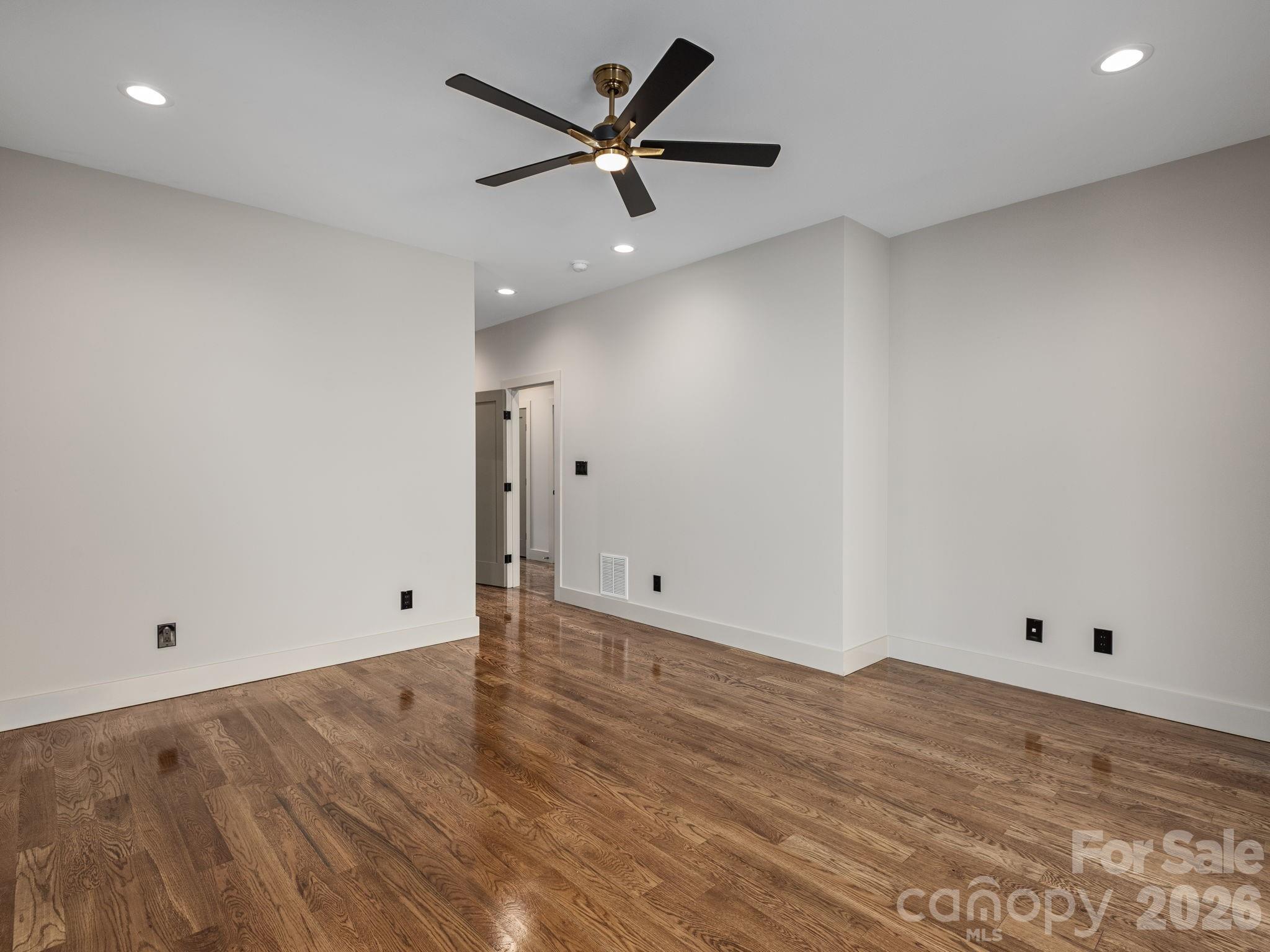 The Villages At Crest Mountain - Residential