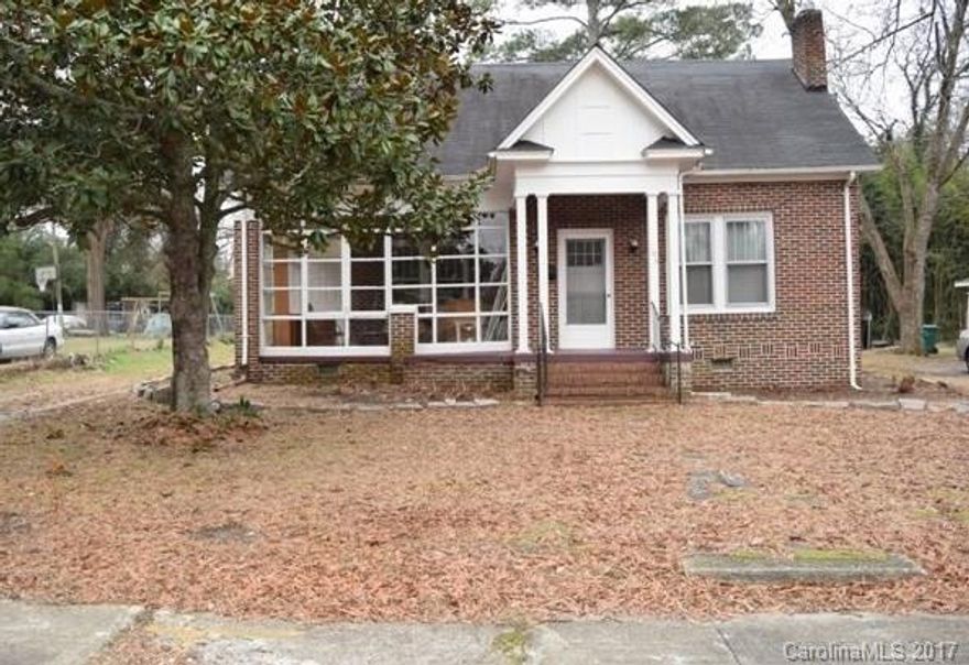 Charming 1940's cottage in the heart of Chester. Beautiful and original hardwoods have a lovely shine.  Spacious rooms, formal areas, and tons of character!  Large kitchen has farmstyle sink.  Private back yard and huge sunroom with lots of windows and natural light. Minutes from historic downtown, shopping, and dining.