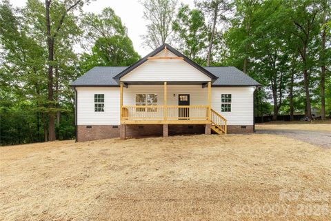 Photo of 172 Spring Meadow Drive, Clover, SC 29710 (MLS # 4377578)