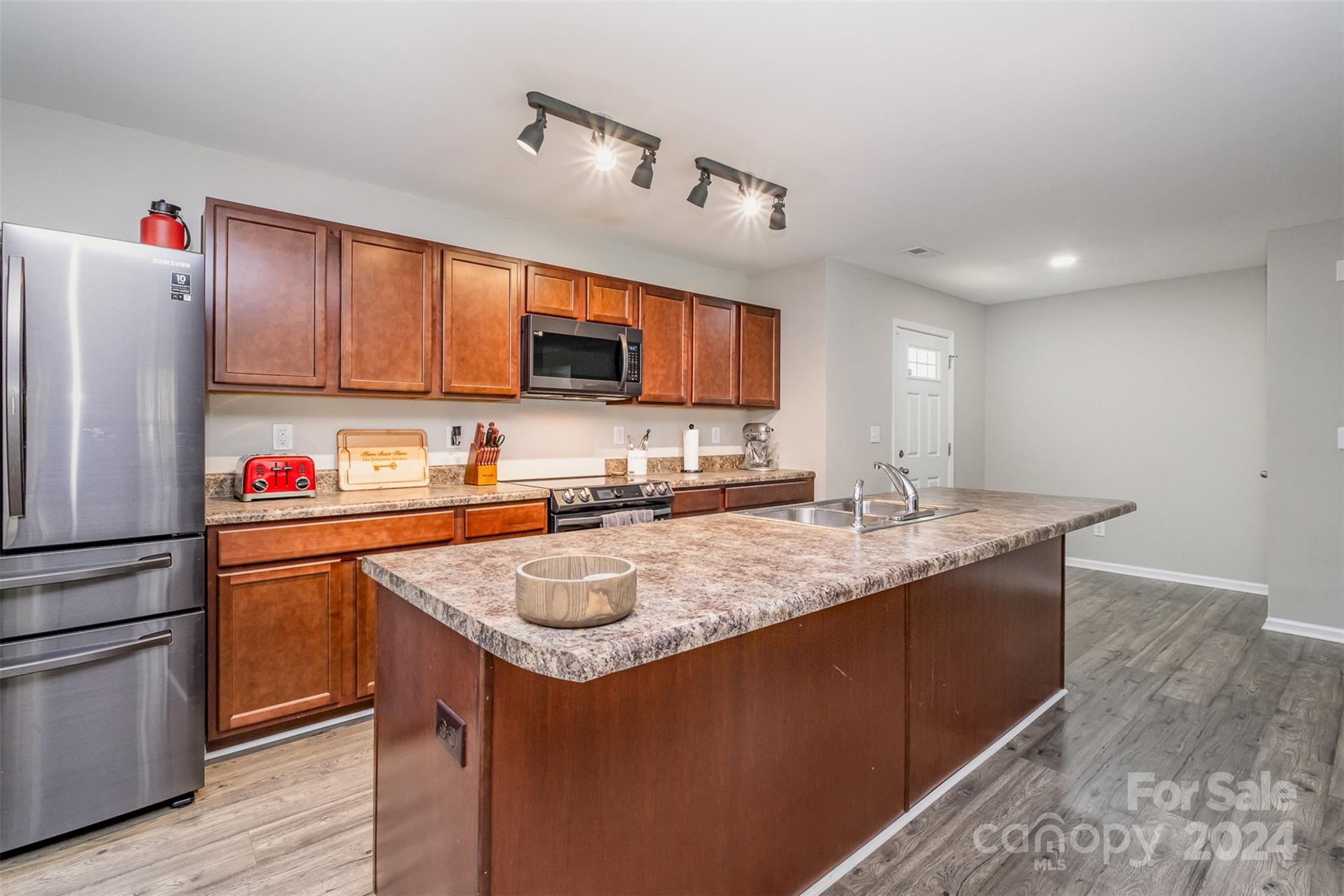 Independence Woods - Residential