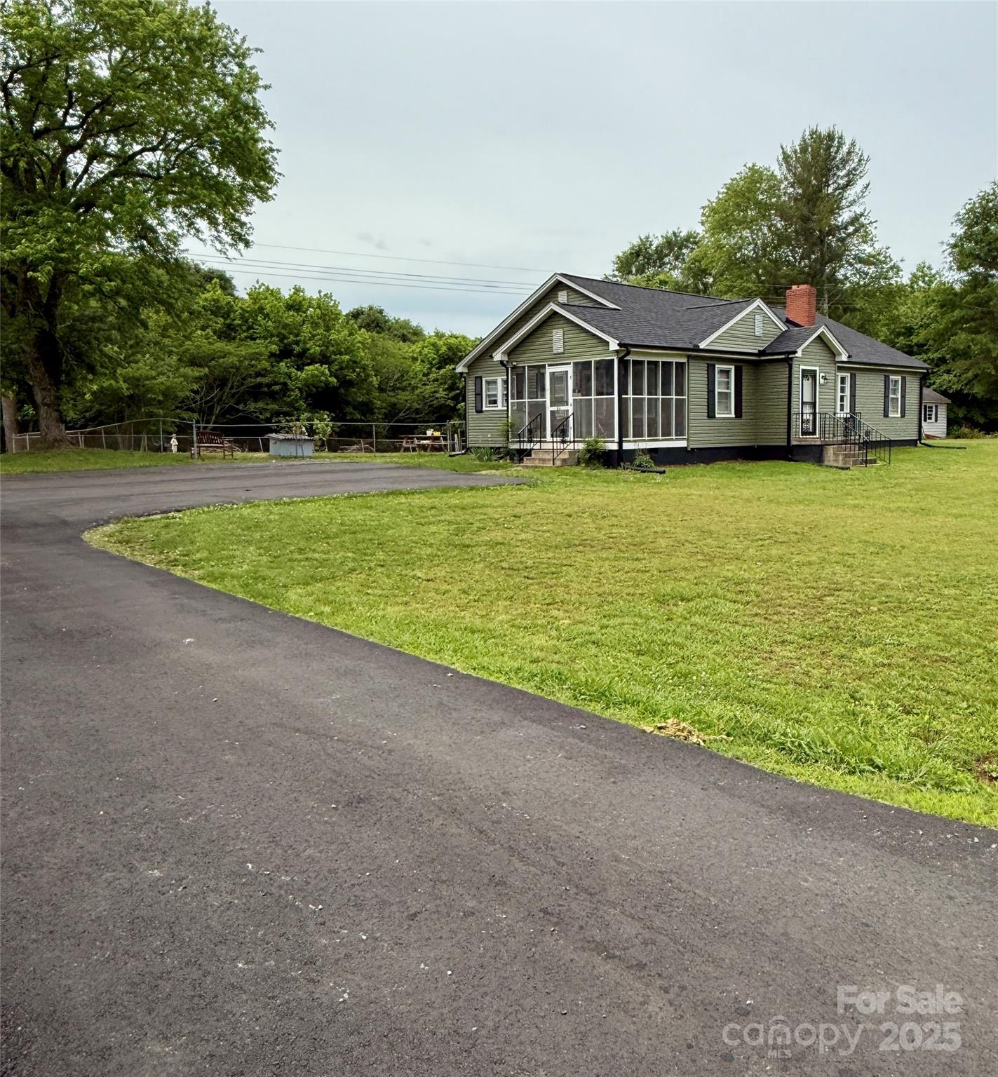 214 E Double Shoals Road