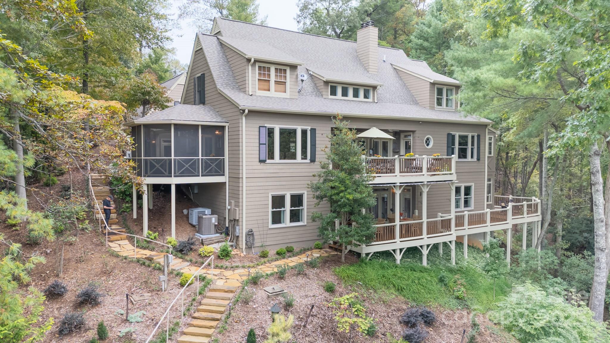 Morganton, North Carolina 28655, United States, 5 Bedrooms Bedrooms, ,5 BathroomsBathrooms,Residential,Active,222446