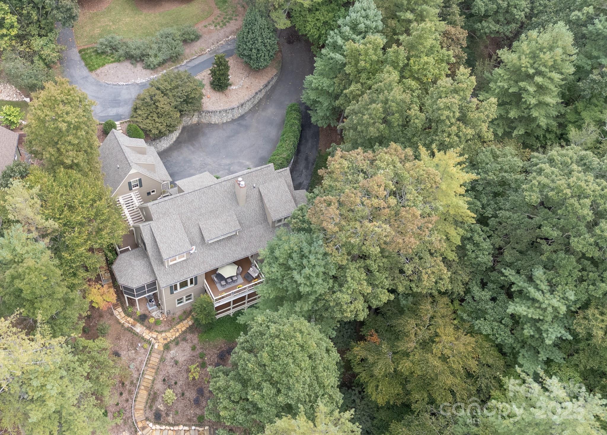 Morganton, North Carolina 28655, United States, 5 Bedrooms Bedrooms, ,5 BathroomsBathrooms,Residential,Active,222446