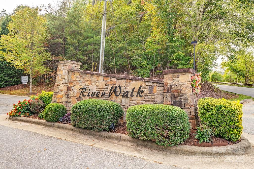 11 River Walk Drive