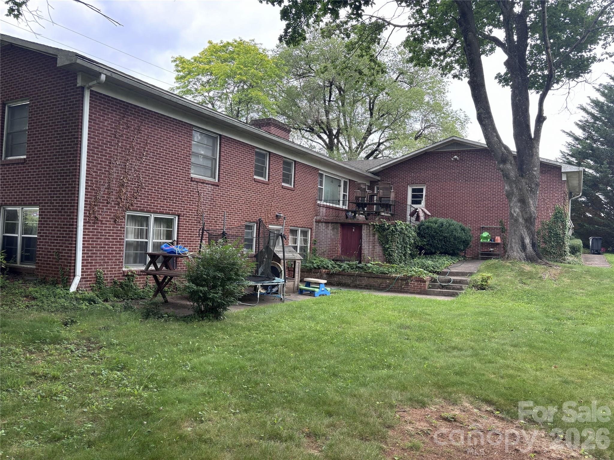 625 Vance Street