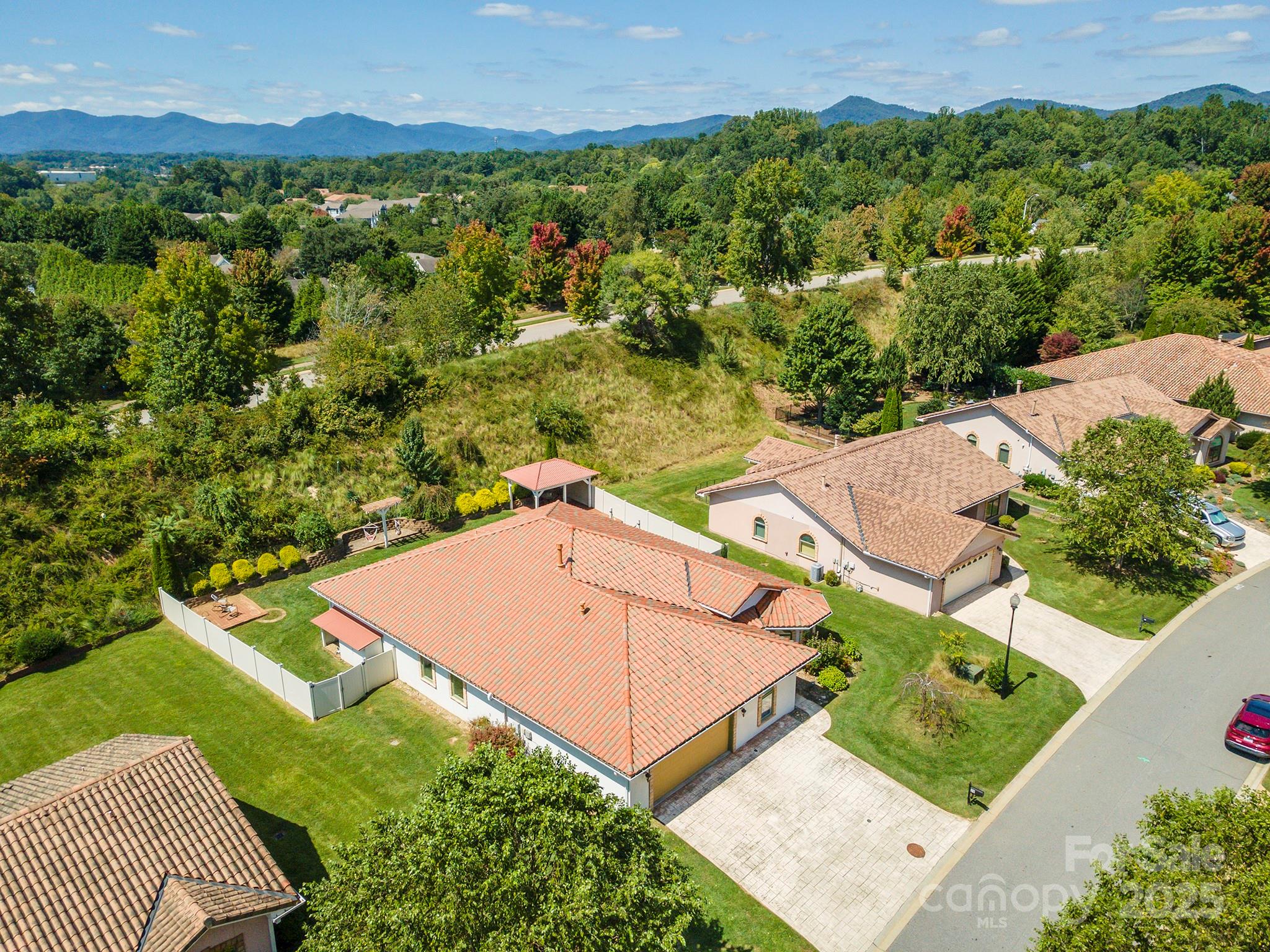 39 Pacifico Drive