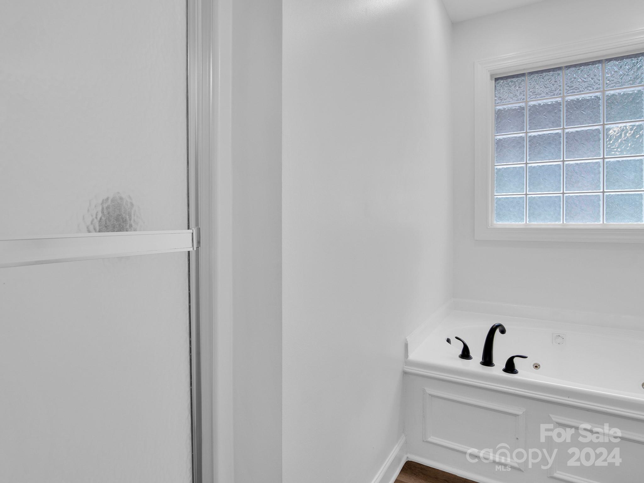 Ragin Estates - Residential