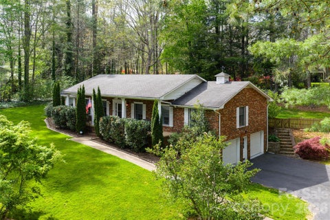 Photo of 117 Brandon Road, Hendersonville, NC 28739 (MLS # 4371126)