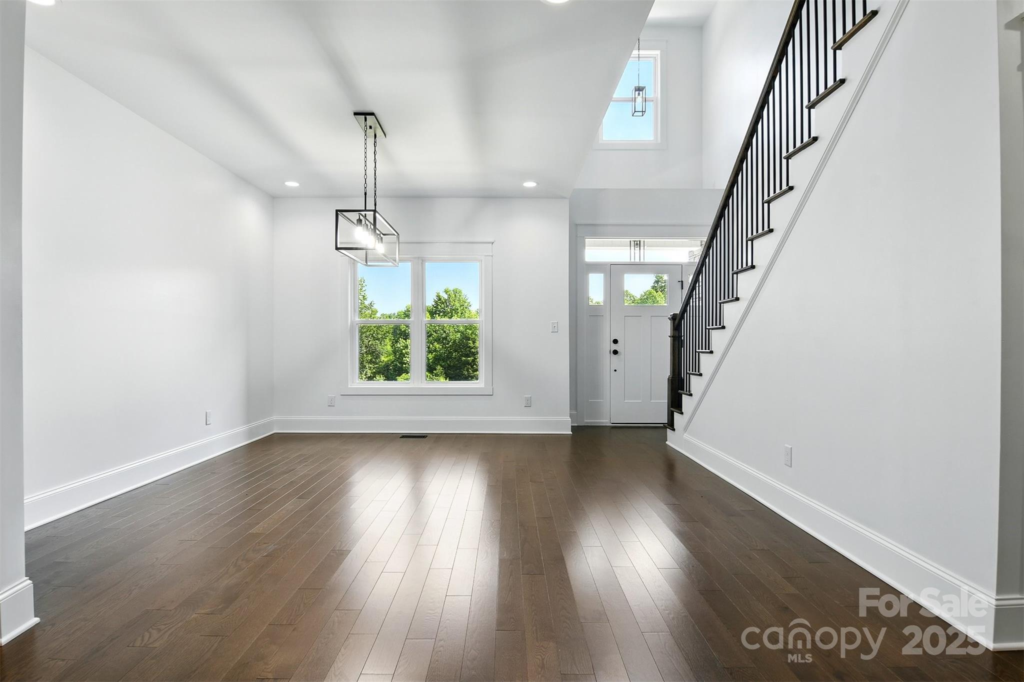 5943 Vintage Court