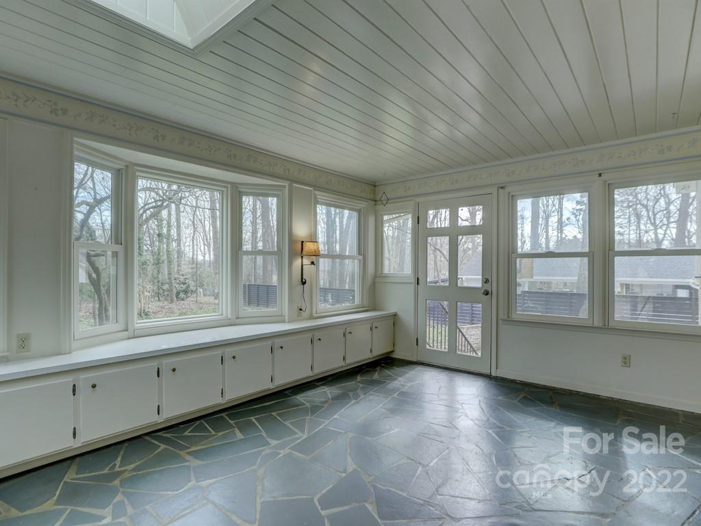 Lansdowne - Residential