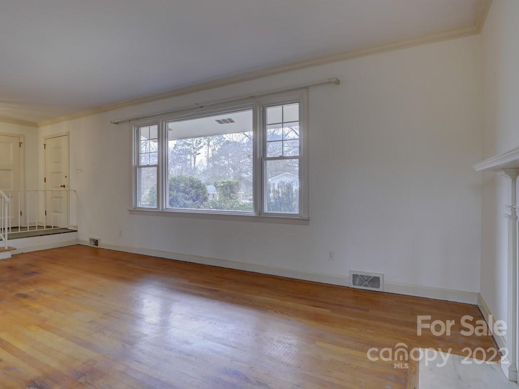 Lansdowne - Residential