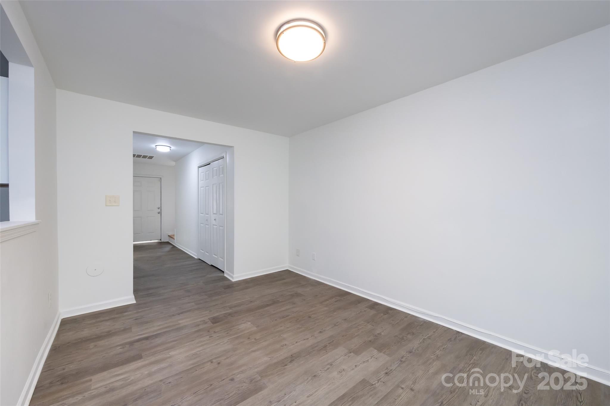 5343 Esther Lane