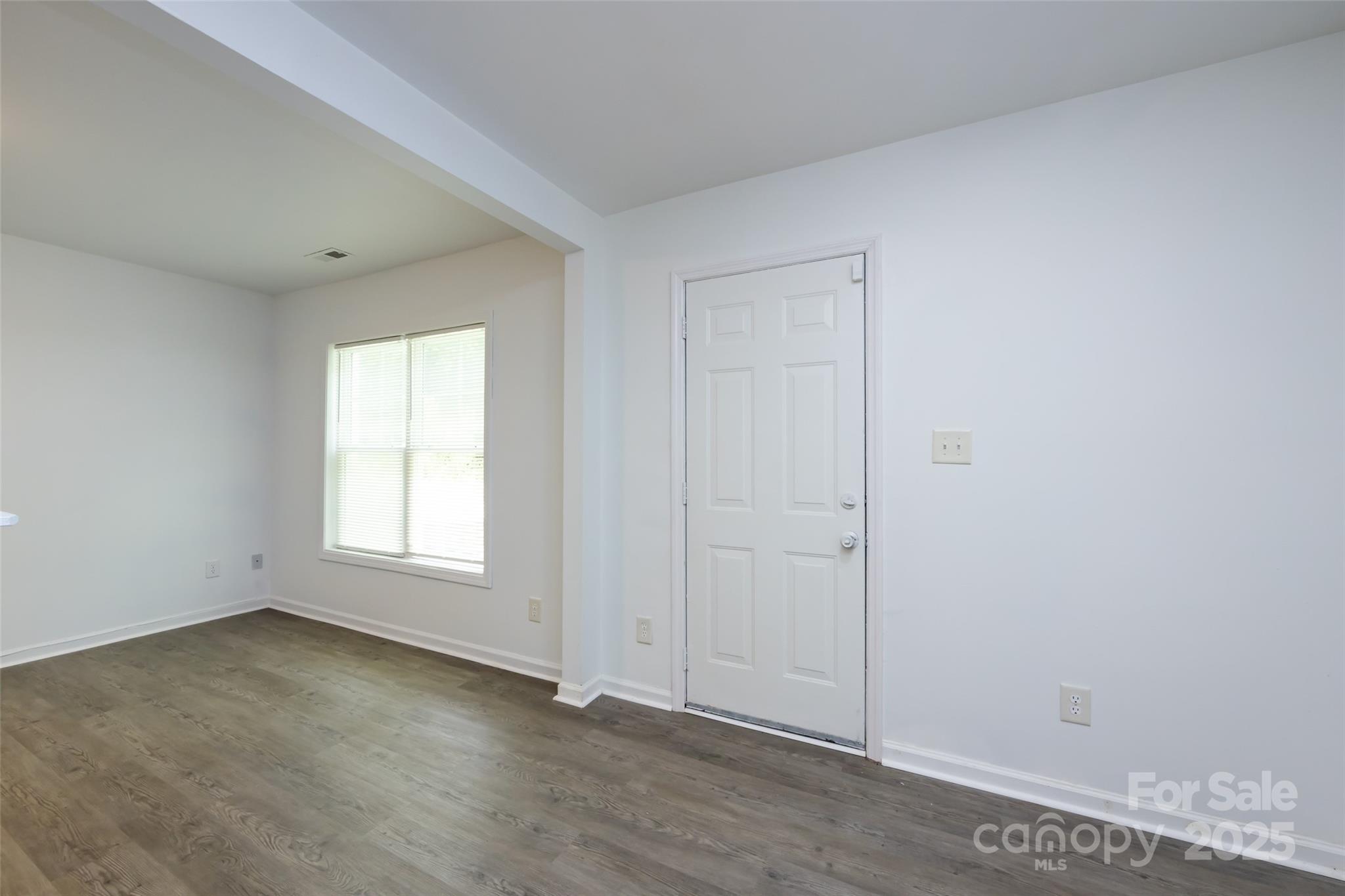 5343 Esther Lane